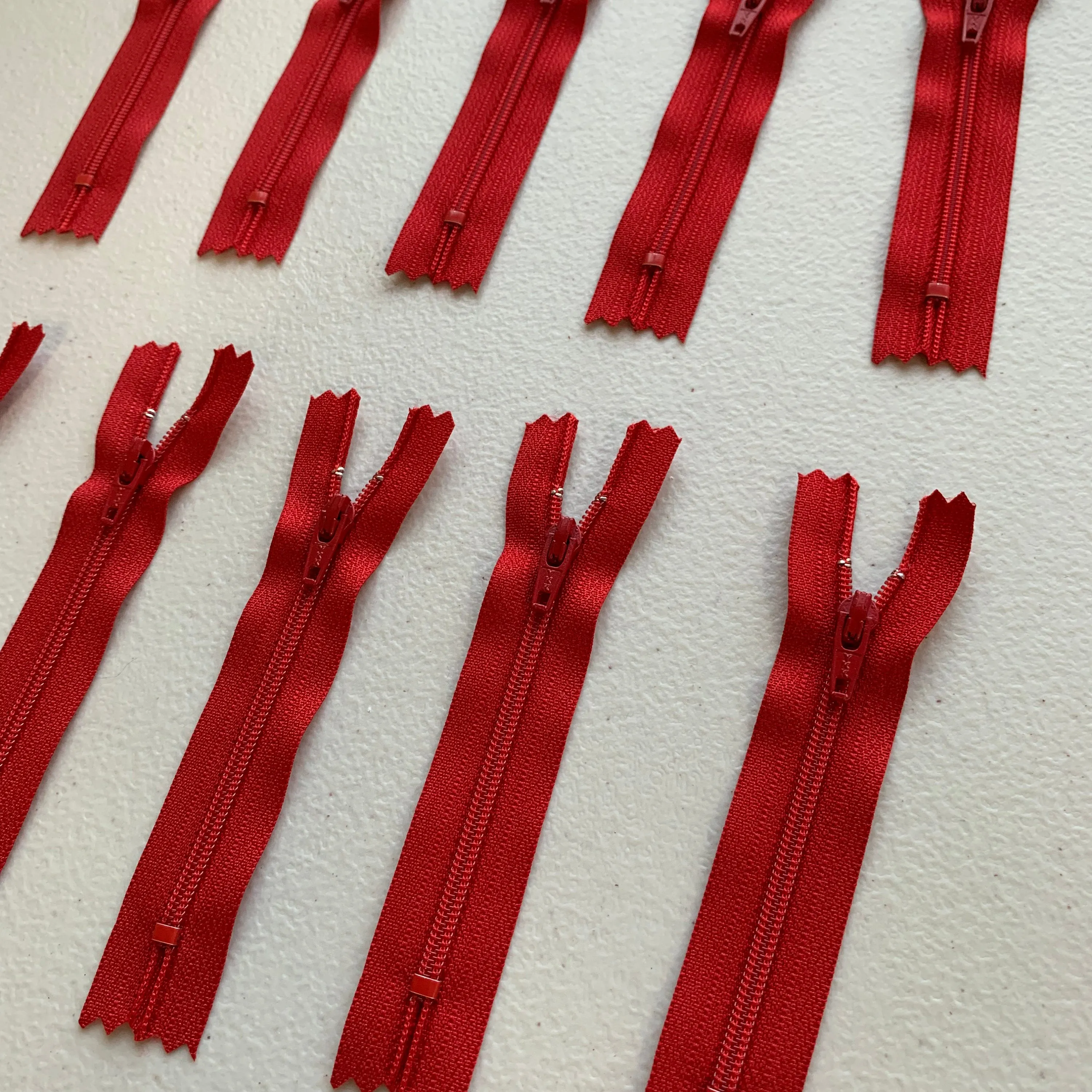 10 pc 10" 14" YKK nylon coil closed bottom zipper red