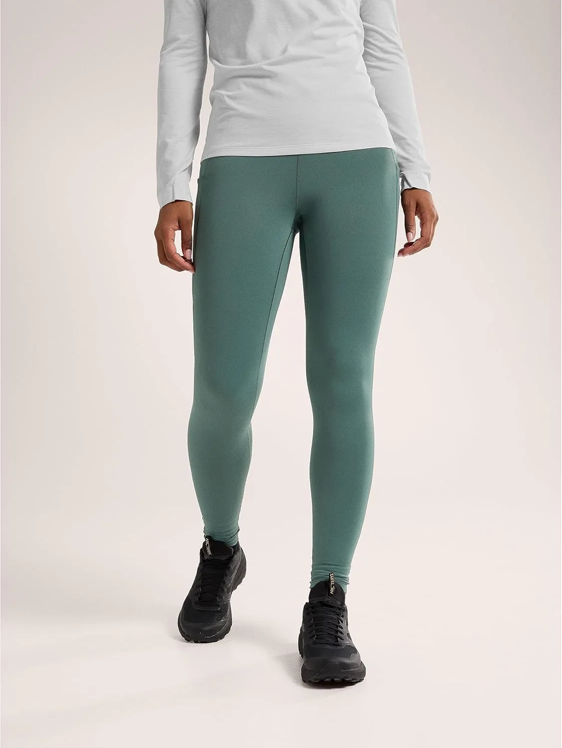 Arc'teryx Essent Warm High-Rise Legging 26 Women's | Our Warmest Essent Legging