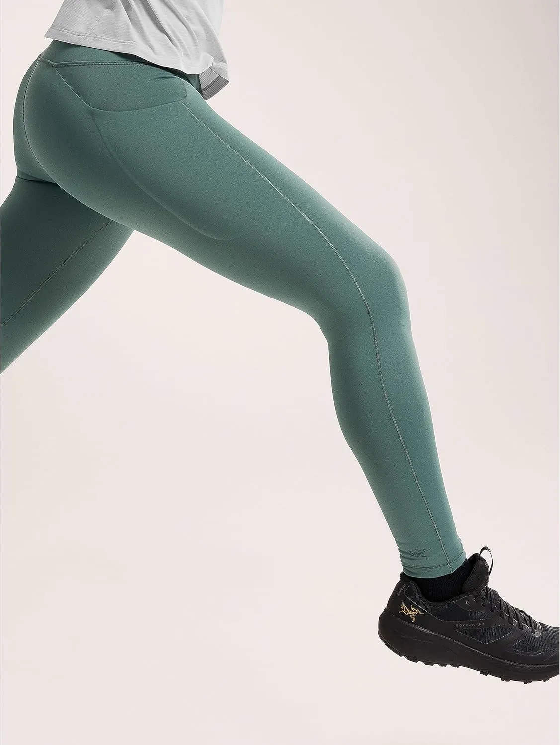 Arc'teryx Essent Warm High-Rise Legging 26 Women's | Our Warmest Essent Legging