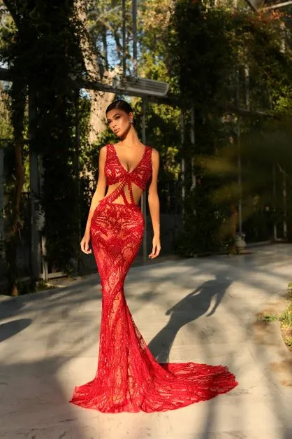 BEADED LACE CUT OUT WITH TASSELS