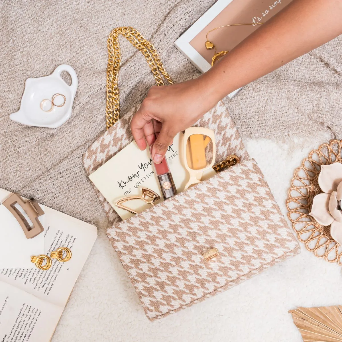 Buttercream Glitch Go Social Sling Bag
