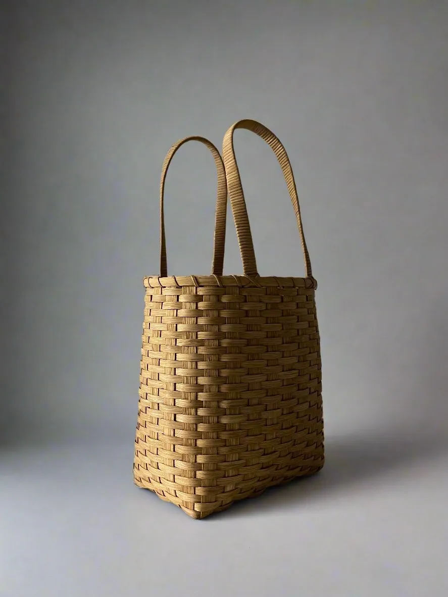 Carol Shoulder Basket