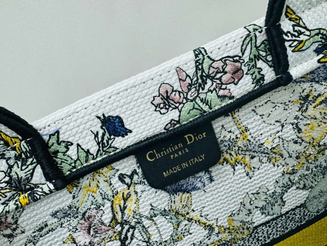 D Book Tote