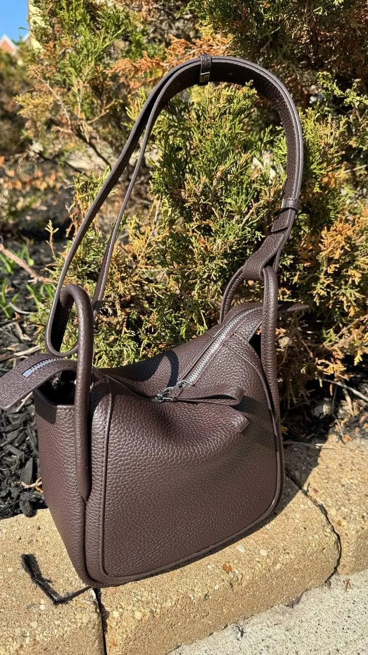 FormaLux | Premium Pebbled Leather Shoulder Bag