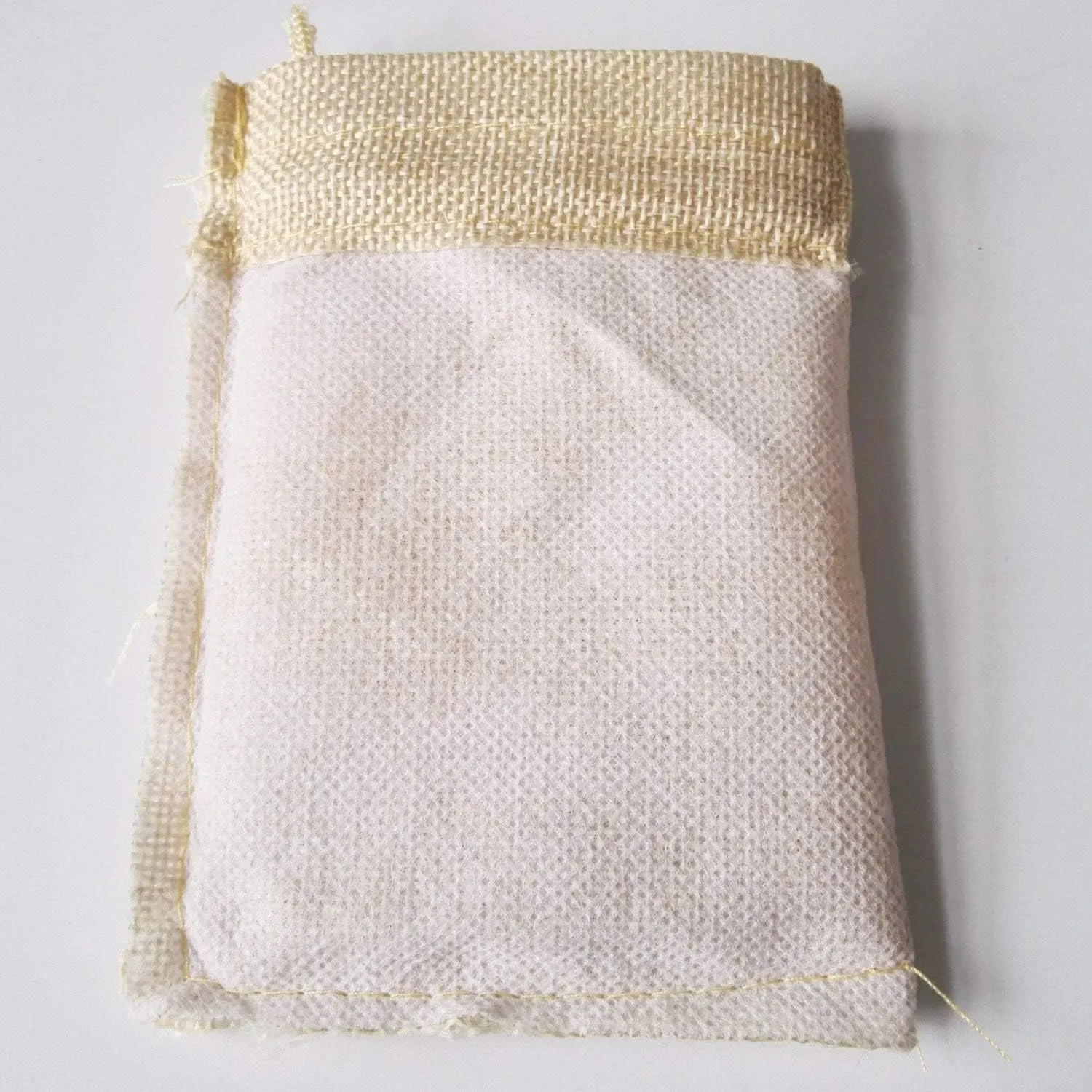 Gold Fortune 50-Pack Cream Burlap Gift Bags with Drawstring - Adjustable Reusable Jewelry Pouches for Christmas, Holiday Wedding, Birthday Party Favors - 7x9 Inches Eco-Friendly Treat Bags (50 Count)