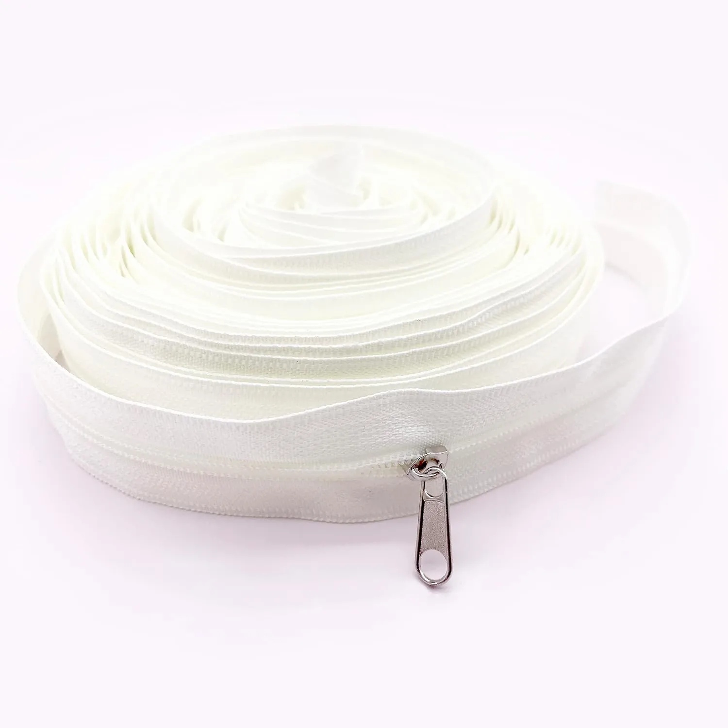 Goyunwell #3 White Zipper Tape by The Yard Zippers for Sewing Nylon Coil Off White Zippers by The Yard 10 Yards with 30 Pieces Zipper pulls for Purse and Bag Making
