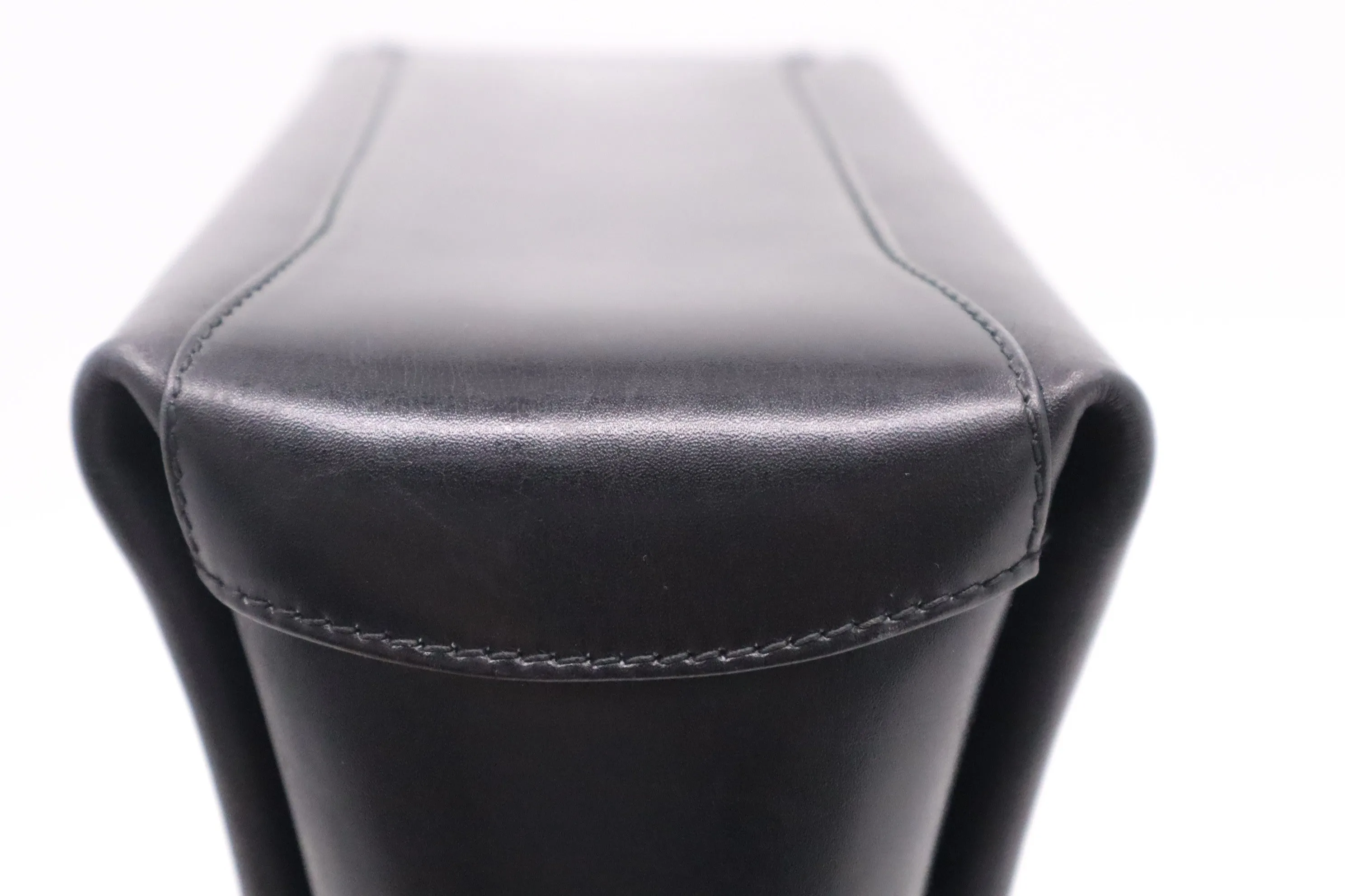 Gucci Handbag in Black Leather