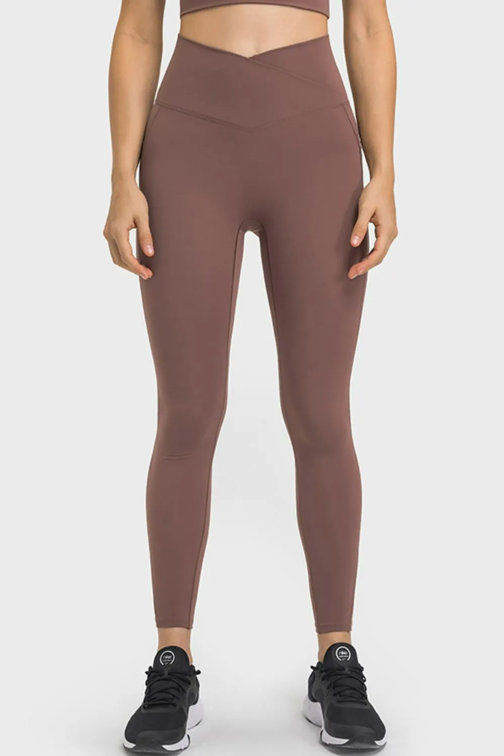 HIGH-WAISTED LEGGINGS WITH POCKETS