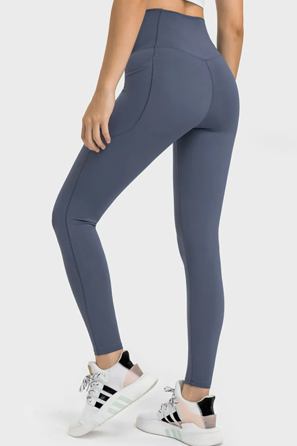 HIGH-WAISTED LEGGINGS WITH POCKETS