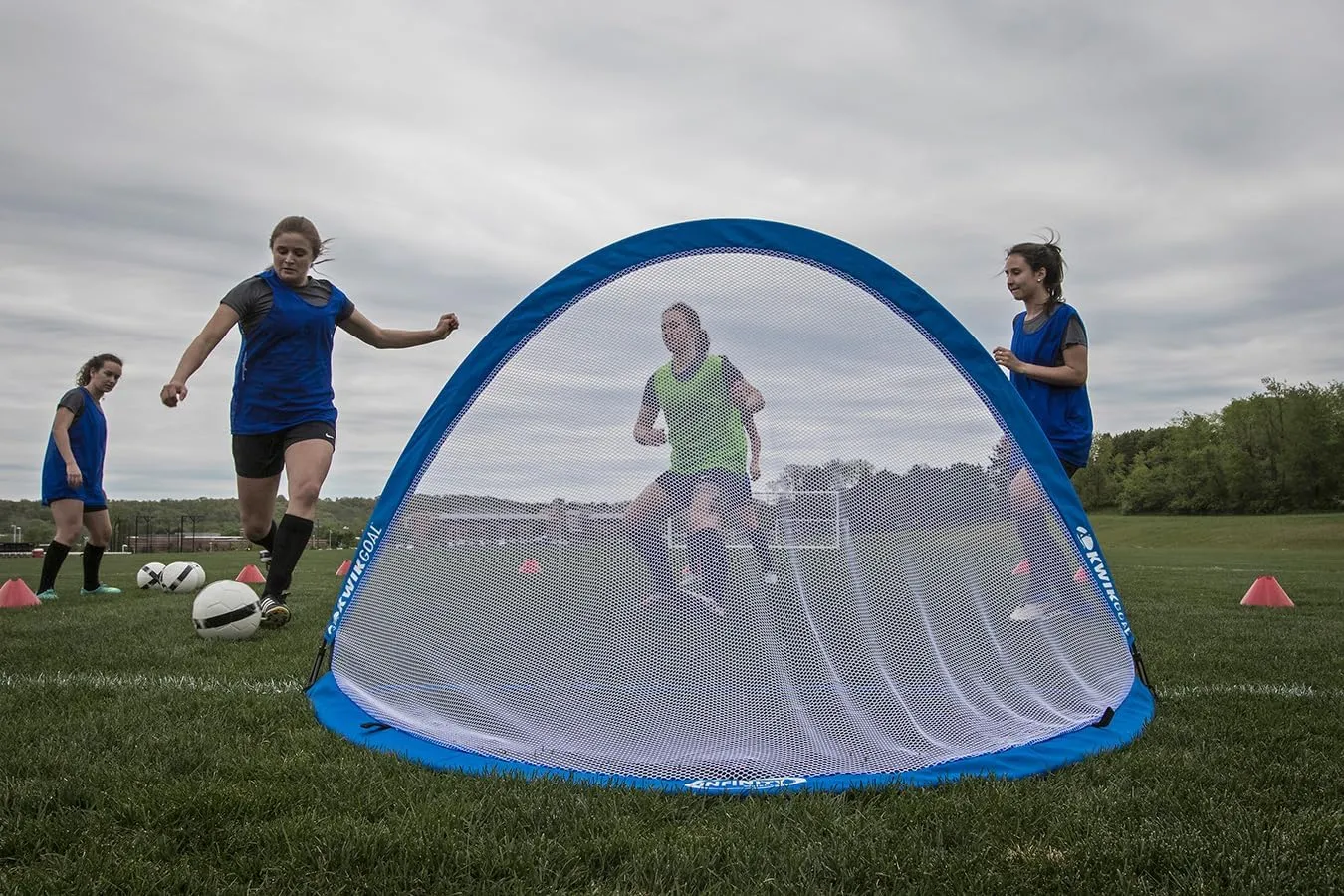 Kwik Goal Kwik Goal Weighted Infinity Pop Up Soccer Goal