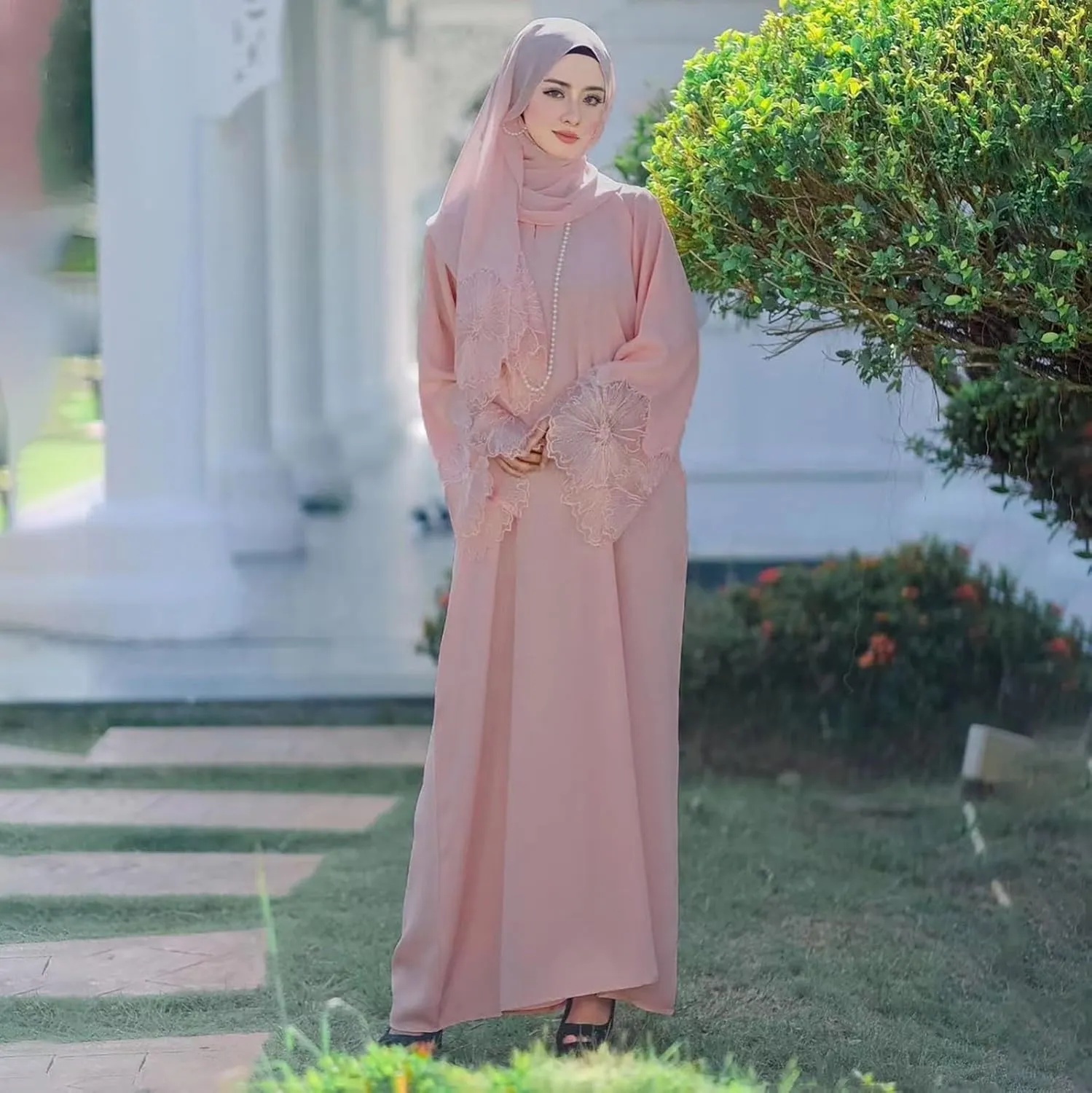 Muslim Dress for Women One-Piece Loose Fit Arabic Islamic Prayer Robe Jilbab Prayer Clothes Islam Dubai Outfits