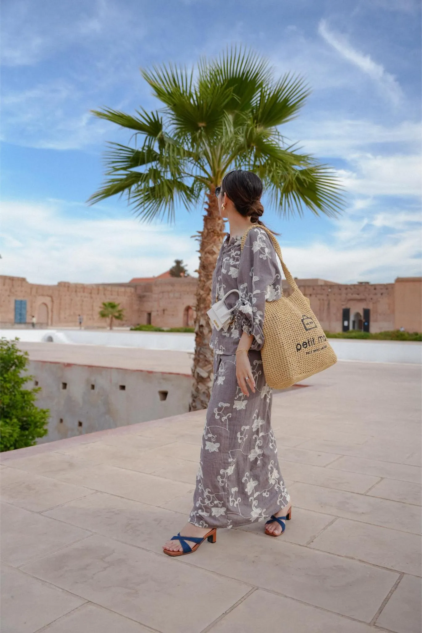 PETIT MOI WOVEN TOTE BAG
