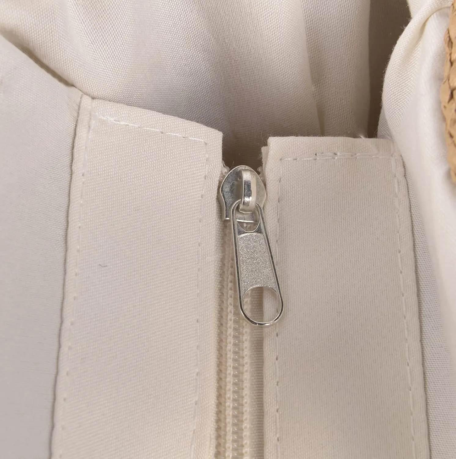 QZUnique Hand-woven Straw Bag Women Summer Beach Handbag Purse Retro Rattan Tote Clutch Travel Bag with Wood Round Top Handle