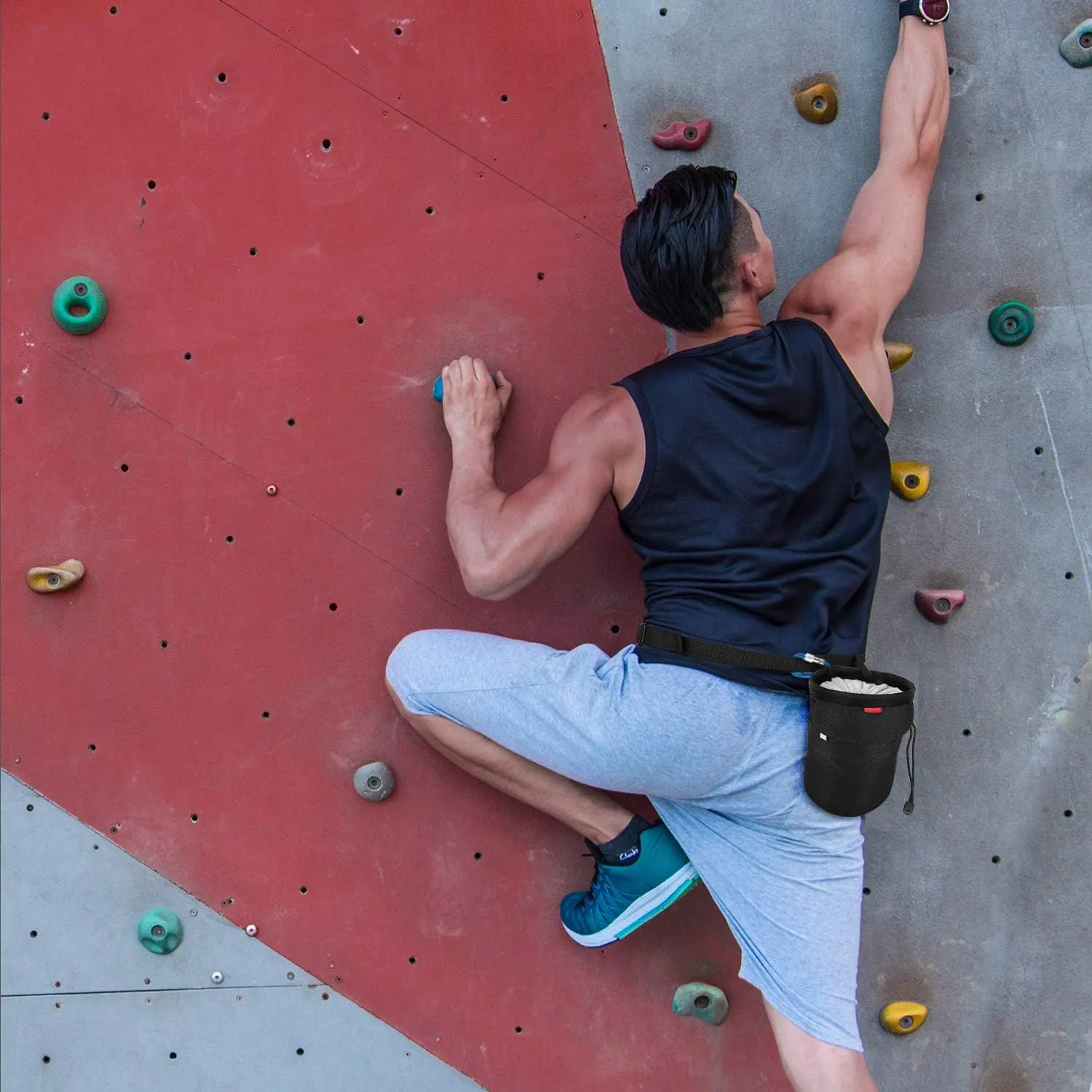 Rhino Valley Climbing Chalk Bag, No Leak Drawstring Chalk Bag with Adjustable Belt, Carabiner Clip and Zippered Pockets Chalk Bag for Climbing, Cross Fit, Weight Lifting & More