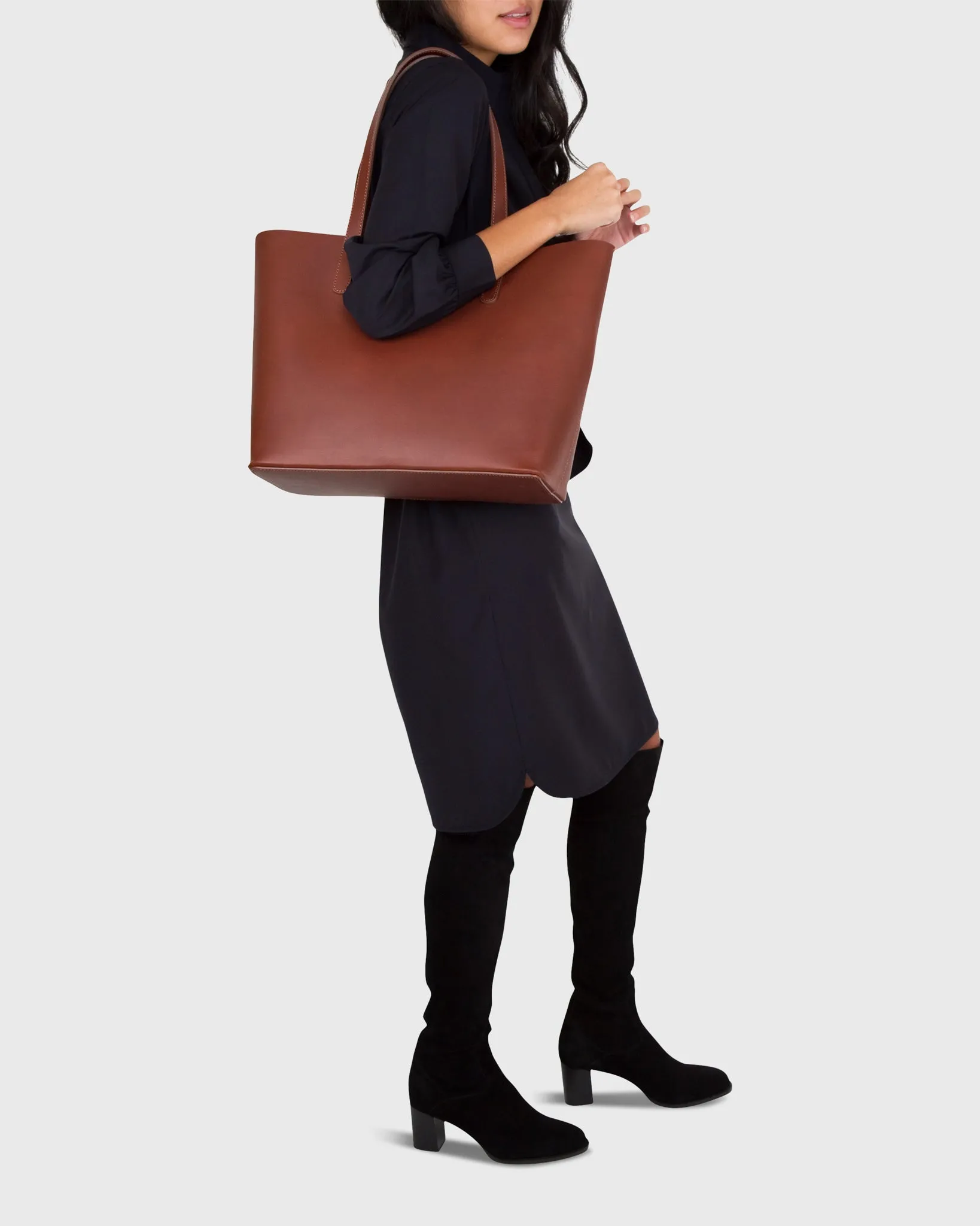 Soft Tote in Chestnut Cowhide