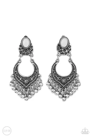 Summery Gardens - White Paparazzi Accessories