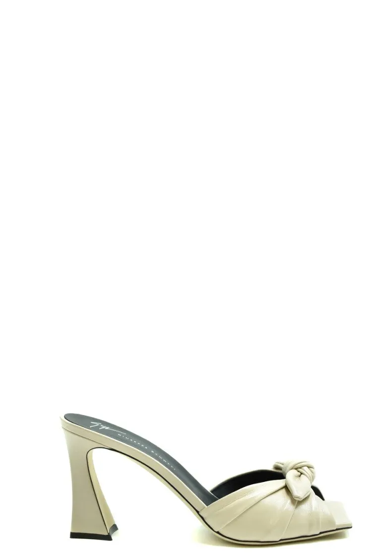 Vanilla Leather Pumps