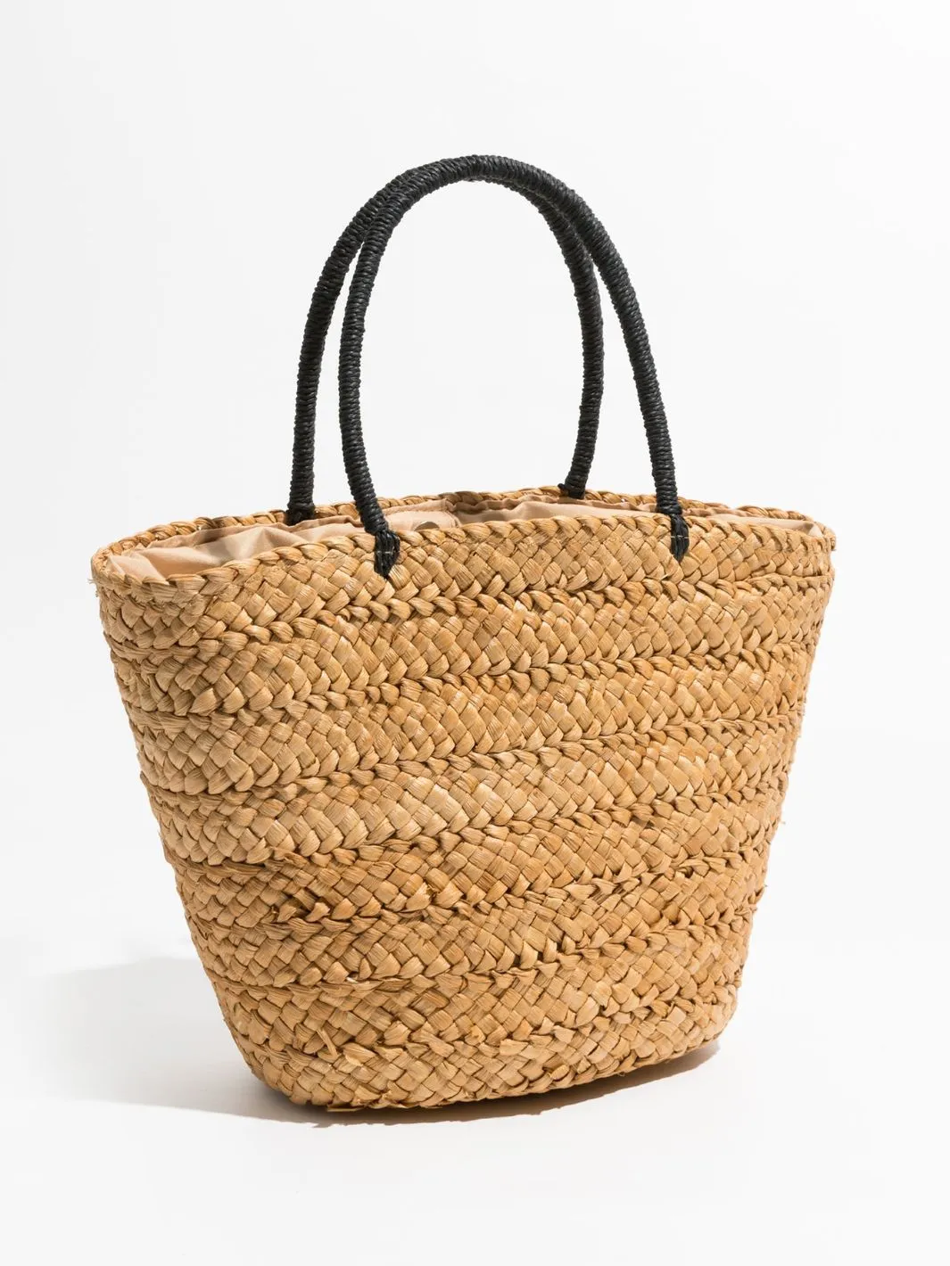 Wicker tote